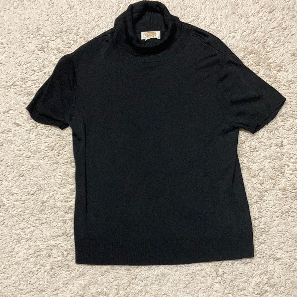 Short sleeve turtleneck style shirt